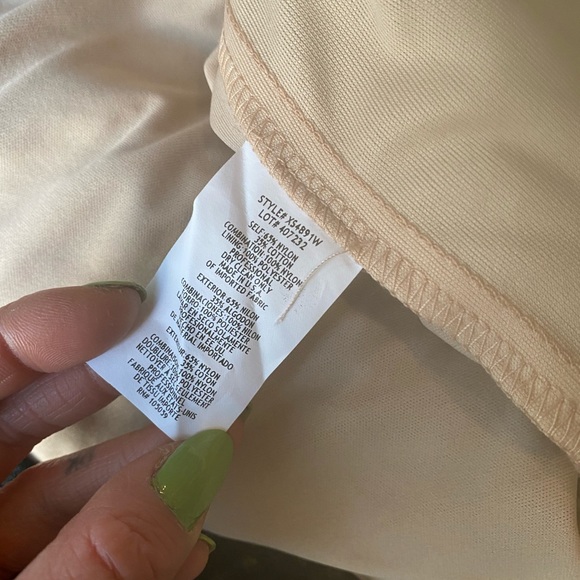 NWT 22W Embroidered Dress - Picture 8 of 8